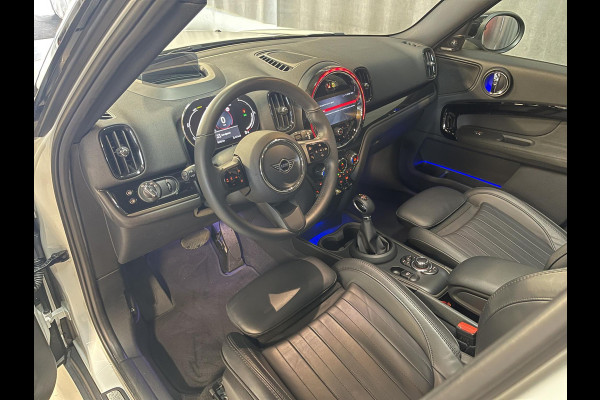 MINI Countryman 1.5 Cooper S E ALL4 18"/Panoramadak/Adaptieve cruise/Leder + memory + stoelverwarming/Harman Kardon/Keyless/Elektrische klep/Head-up/Camera