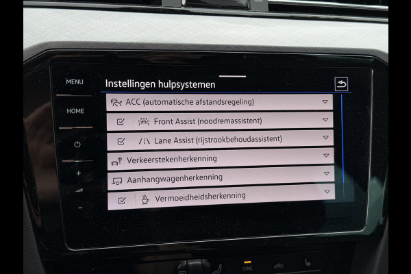 Volkswagen Passat Variant 1.4 TSI PHEV GTE Business 17"/Trekhaak/IQ Lights/Stoelverwarming/Camera/Apple Carplay & Android Auto