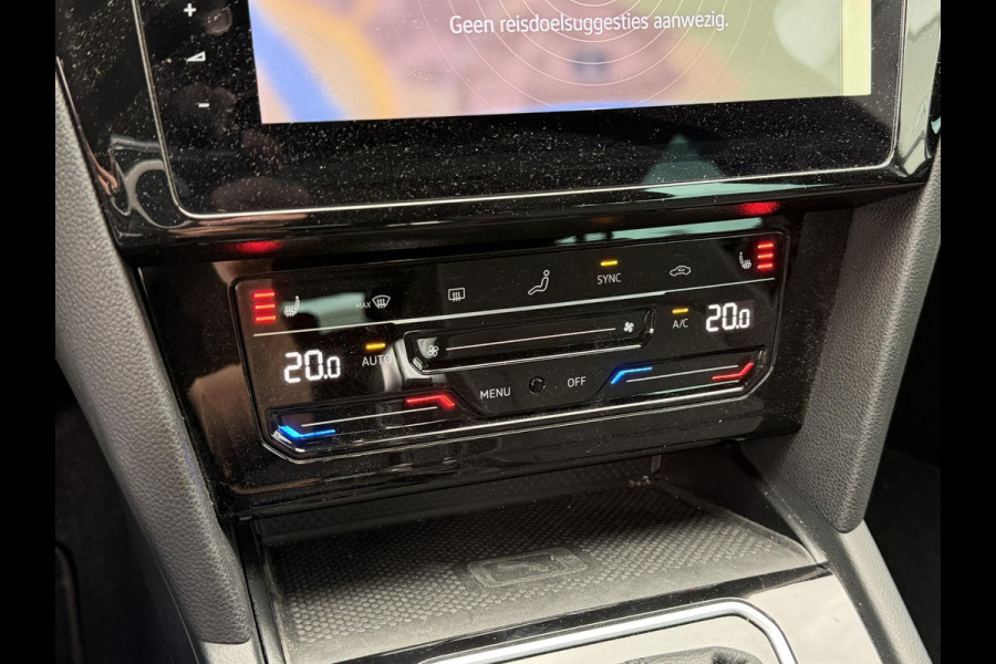 Volkswagen Passat Variant 1.4 TSI PHEV GTE Business 17"/Trekhaak/IQ Lights/Stoelverwarming/Camera/Apple Carplay & Android Auto