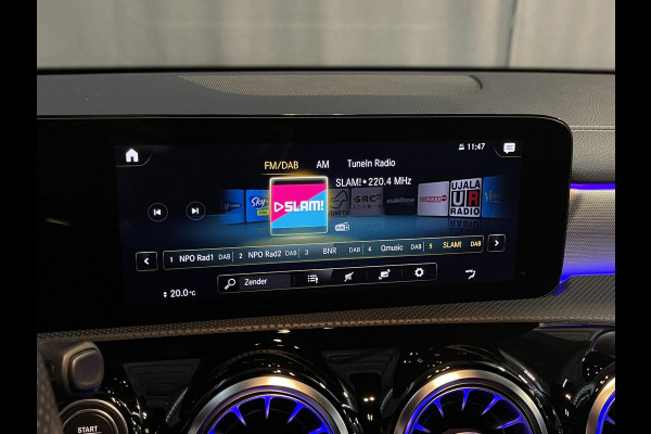 Mercedes-Benz CLA-Klasse 250 e Advantage AMG Line 18"/Dodehoek/Trekhaak/Camera/Sfeerverlichting/Stoelverwarming