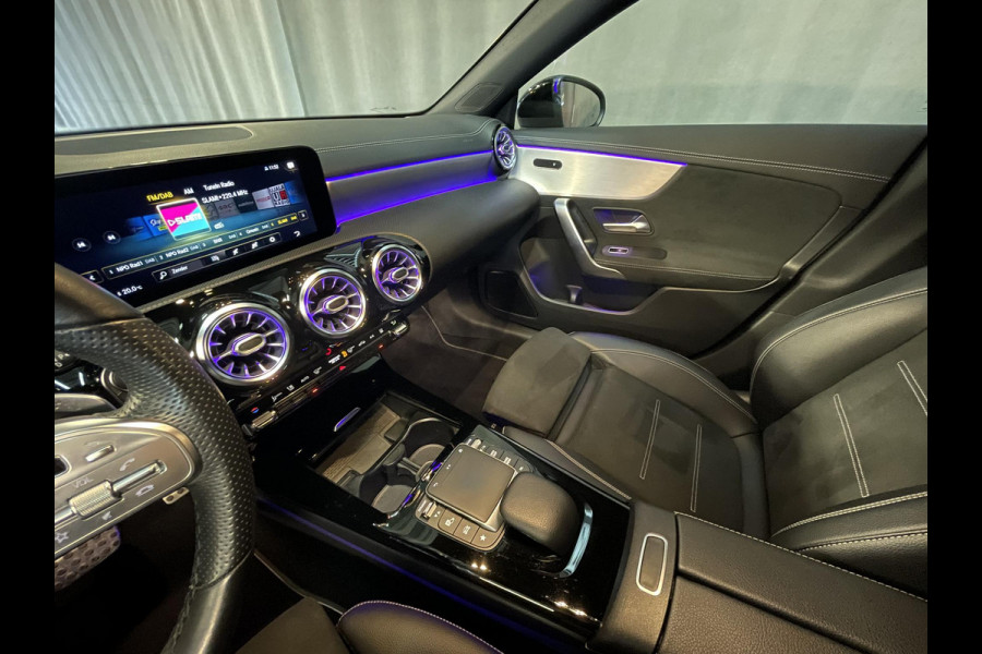 Mercedes-Benz CLA-Klasse 250 e Advantage AMG Line 18"/Dodehoek/Trekhaak/Camera/Sfeerverlichting/Stoelverwarming