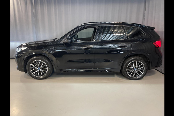BMW X1 xDrive 25e M-Sport Shadow Line 18''/Sportstoelen/Keyless/Stoelverwarming/Camera/Elektrisch klep