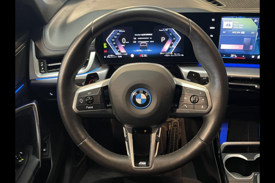 BMW X1 xDrive 25e M-Sport Shadow Line 18''/Sportstoelen/Keyless/Stoelverwarming/Camera/Elektrisch klep