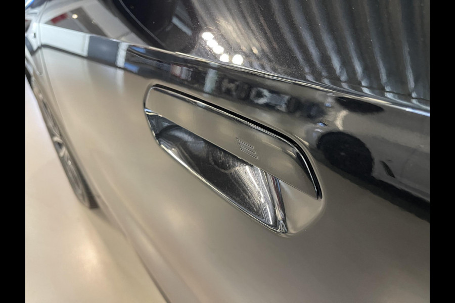 BMW X1 xDrive 25e M-Sport Shadow Line 18''/Sportstoelen/Keyless/Stoelverwarming/Camera/Elektrisch klep