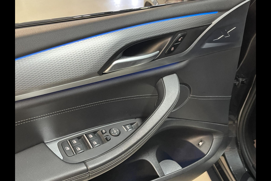 BMW X3 xDrive30e High Executive M Sport 19"/Leder/Panoramadak/Trekhaak/Keyless/Head-up/Stoelverwarming/Sfeerverlichting/Camera/Apple Carplay & Android Auto