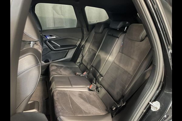 BMW X1 xDrive 25e M-Sport Shadow Line 18''/Sportstoelen/Keyless/Stoelverwarming/Camera/Elektrisch klep