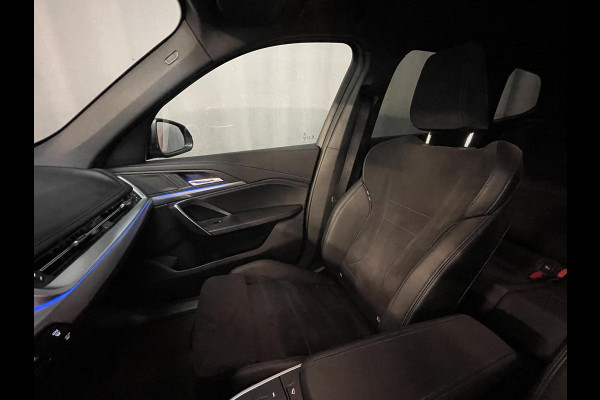 BMW X1 xDrive 25e M-Sport Shadow Line 18''/Sportstoelen/Keyless/Stoelverwarming/Camera/Elektrisch klep