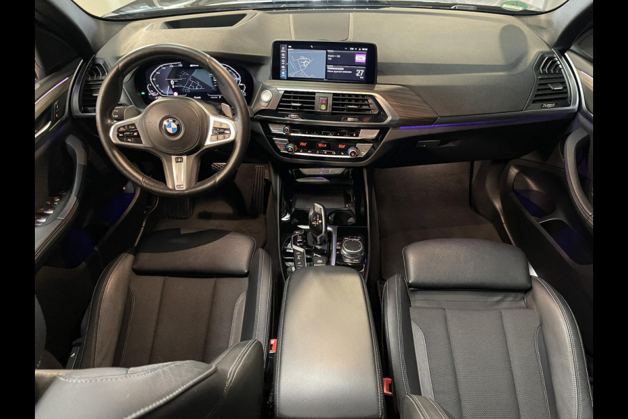 BMW X3 xDrive30e High Executive X Line 19"/Panoramadak/Trekhaak/360 camera/Adaptieve cruise/Dodehoek/Stoel + stuurverwarming/Head-up