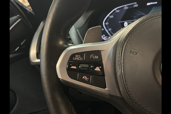 BMW X3 xDrive30e High Executive X Line 19"/Panoramadak/Trekhaak/360 camera/Adaptieve cruise/Dodehoek/Stoel + stuurverwarming/Head-up