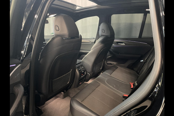 BMW X3 xDrive30e High Executive X Line 19"/Panoramadak/Trekhaak/360 camera/Adaptieve cruise/Dodehoek/Stoel + stuurverwarming/Head-up
