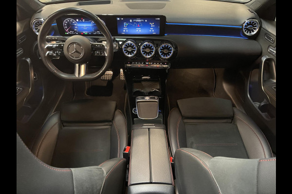 Mercedes-Benz A-Klasse 250 e AMG Line 18"/Panoramadak/Head-up/Memory l+r/Stoel + stuurverwarming/Matrix LED/360 camera/Keyless/Dodehoek/Apple Carplay & Android Auto