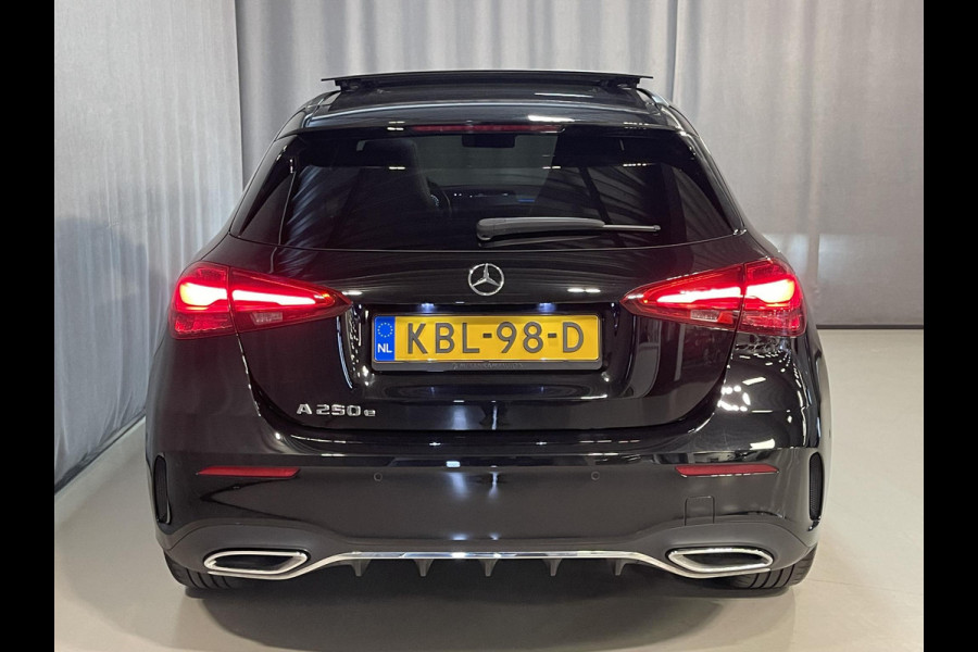 Mercedes-Benz A-Klasse 250 e AMG Line 18"/Panoramadak/Head-up/Memory l+r/Stoel + stuurverwarming/Matrix LED/360 camera/Keyless/Dodehoek/Apple Carplay & Android Auto