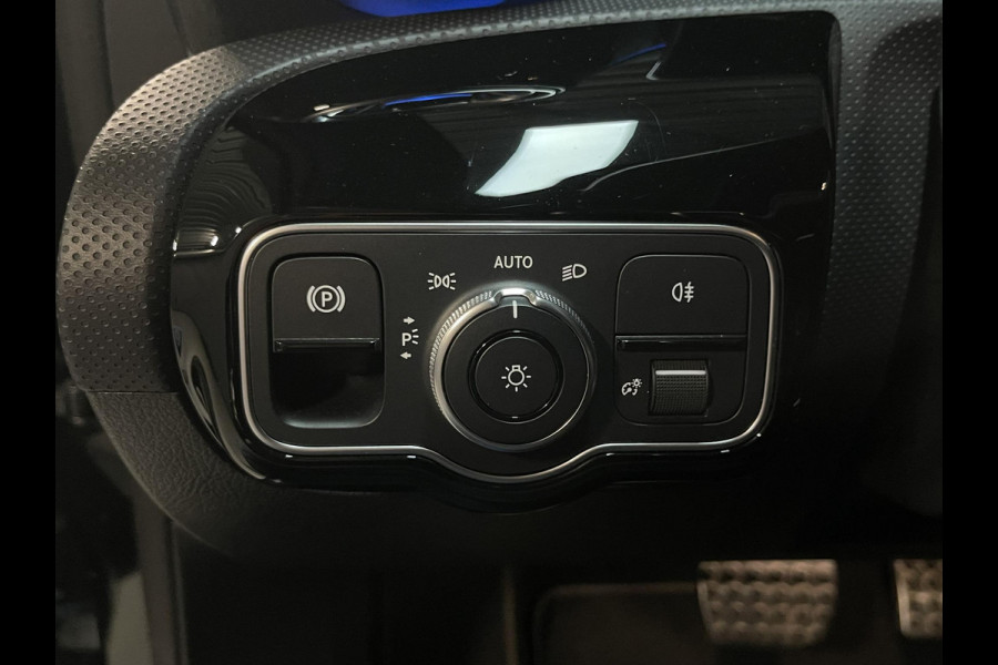 Mercedes-Benz A-Klasse 250 e AMG Line 18"/Panoramadak/Head-up/Memory l+r/Stoel + stuurverwarming/Matrix LED/360 camera/Keyless/Dodehoek/Apple Carplay & Android Auto