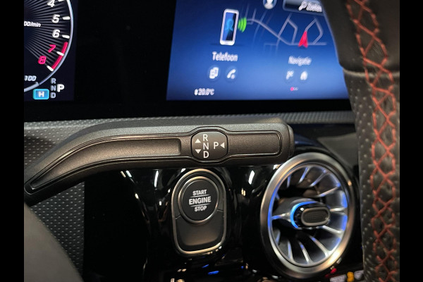Mercedes-Benz A-Klasse 250 e AMG Line 18"/Panoramadak/Head-up/Memory l+r/Stoel + stuurverwarming/Matrix LED/360 camera/Keyless/Dodehoek/Apple Carplay & Android Auto