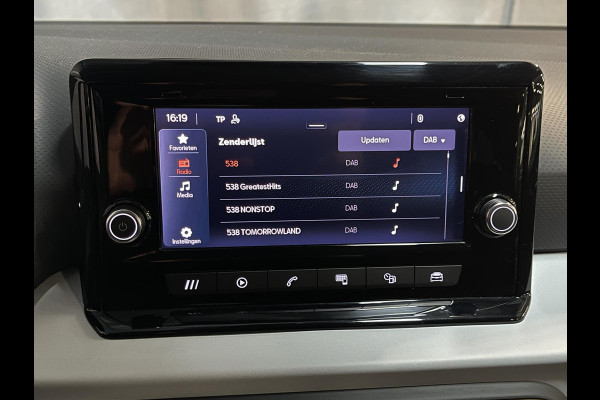 Seat Arona 1.0 TSI Style 16"/Apple Carplay & Android Auto/PDC/LED