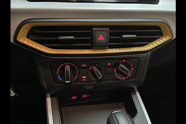 Seat Arona 1.0 TSI Style 16"/Apple Carplay & Android Auto/PDC/LED
