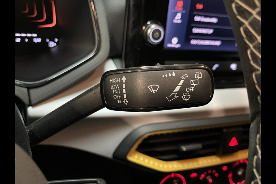 Seat Arona 1.0 TSI Style 16"/Apple Carplay & Android Auto/PDC/LED