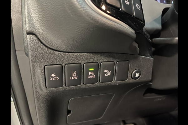 Mitsubishi Outlander 2.4 PHEV Intense 18"/Adaptieve cruise/Dodehoek/LED/Stoelverwarming/PDC v+a/Camera/Apple Carplay & Android Auto