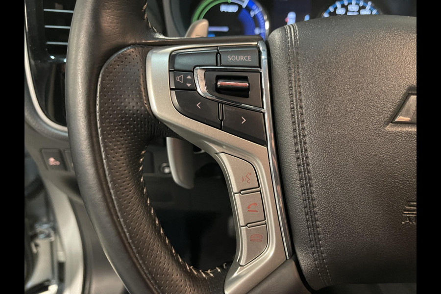 Mitsubishi Outlander 2.4 PHEV Intense 18"/Adaptieve cruise/Dodehoek/LED/Stoelverwarming/PDC v+a/Camera/Apple Carplay & Android Auto