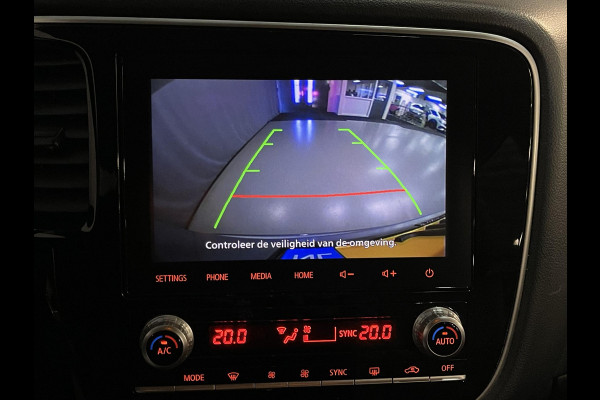 Mitsubishi Outlander 2.4 PHEV Intense 18"/Adaptieve cruise/Dodehoek/LED/Stoelverwarming/PDC v+a/Camera/Apple Carplay & Android Auto