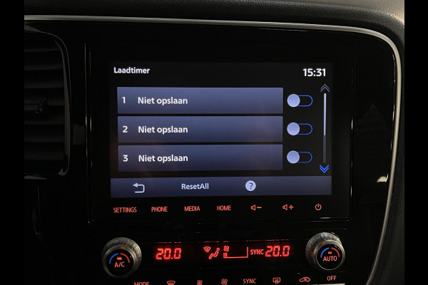 Mitsubishi Outlander 2.4 PHEV Intense 18"/Adaptieve cruise/Dodehoek/LED/Stoelverwarming/PDC v+a/Camera/Apple Carplay & Android Auto