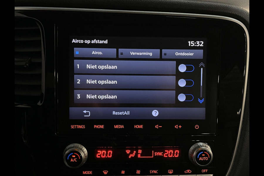 Mitsubishi Outlander 2.4 PHEV Intense 18"/Adaptieve cruise/Dodehoek/LED/Stoelverwarming/PDC v+a/Camera/Apple Carplay & Android Auto