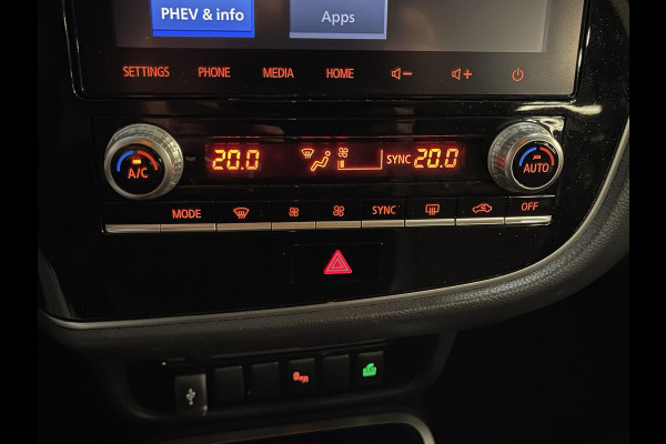 Mitsubishi Outlander 2.4 PHEV Intense 18"/Adaptieve cruise/Dodehoek/LED/Stoelverwarming/PDC v+a/Camera/Apple Carplay & Android Auto