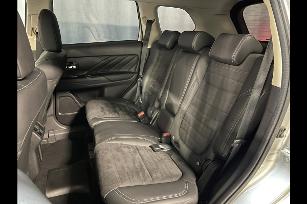 Mitsubishi Outlander 2.4 PHEV Intense 18"/Adaptieve cruise/Dodehoek/LED/Stoelverwarming/PDC v+a/Camera/Apple Carplay & Android Auto