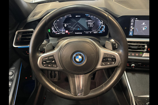 BMW 3 Serie Touring 330e xDrive High Executive 19"/Panoramadak/Adaptieve cruise/Stoelverwarming + memory/Laser LED/360 camera/Head-up/Keyless