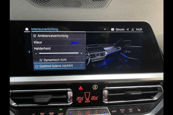 BMW 3 Serie Touring 330e xDrive High Executive 19"/Panoramadak/Adaptieve cruise/Stoelverwarming + memory/Laser LED/360 camera/Head-up/Keyless