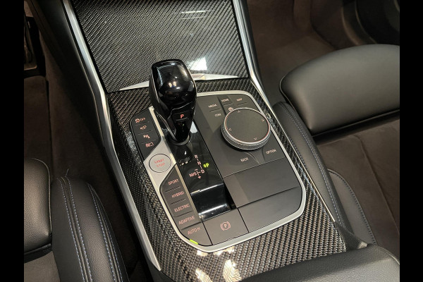 BMW 3 Serie Touring 330e xDrive High Executive 19"/Panoramadak/Adaptieve cruise/Stoelverwarming + memory/Laser LED/360 camera/Head-up/Keyless