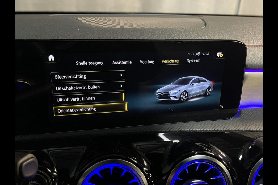 Mercedes-Benz CLA-Klasse 250 e AMG Line 19"/Panoramadak/Sfeerverlichting/Keyless/Camera/Stoelverwarming