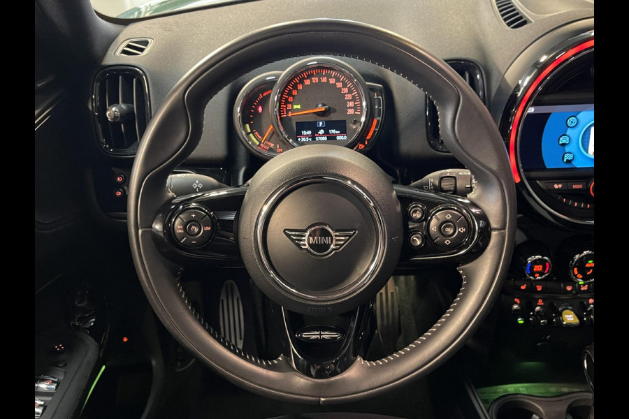 MINI Countryman 1.5 Cooper S E ALL4 Salt John Cooper Works 19"/Panoramadak/JCW sportstoelen + stoelverwarming/Harman Kardon/Keyless/Apple Carplay & Android Auto/Camera