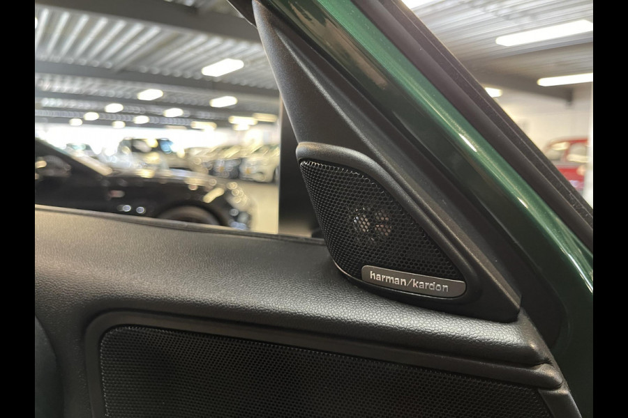 MINI Countryman 1.5 Cooper S E ALL4 Salt John Cooper Works 19"/Panoramadak/JCW sportstoelen + stoelverwarming/Harman Kardon/Keyless/Apple Carplay & Android Auto/Camera