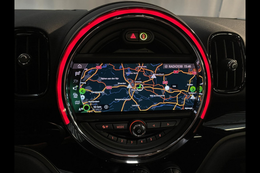 MINI Countryman 1.5 Cooper S E ALL4 Salt John Cooper Works 19"/Panoramadak/JCW sportstoelen + stoelverwarming/Harman Kardon/Keyless/Apple Carplay & Android Auto/Camera