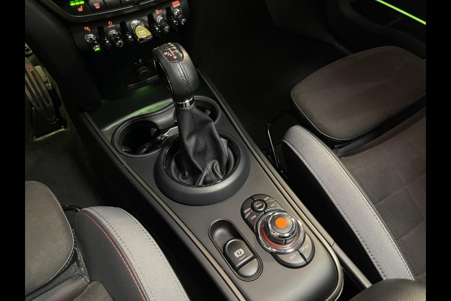 MINI Countryman 1.5 Cooper S E ALL4 Salt John Cooper Works 19"/Panoramadak/JCW sportstoelen + stoelverwarming/Harman Kardon/Keyless/Apple Carplay & Android Auto/Camera