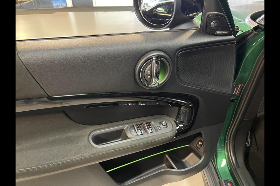MINI Countryman 1.5 Cooper S E ALL4 Salt John Cooper Works 19"/Panoramadak/JCW sportstoelen + stoelverwarming/Harman Kardon/Keyless/Apple Carplay & Android Auto/Camera