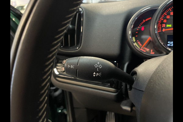 MINI Countryman 1.5 Cooper S E ALL4 Salt John Cooper Works 19"/Panoramadak/JCW sportstoelen + stoelverwarming/Harman Kardon/Keyless/Apple Carplay & Android Auto/Camera