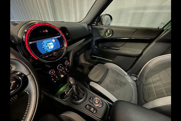 MINI Countryman 1.5 Cooper S E ALL4 Salt John Cooper Works 19"/Panoramadak/JCW sportstoelen + stoelverwarming/Harman Kardon/Keyless/Apple Carplay & Android Auto/Camera