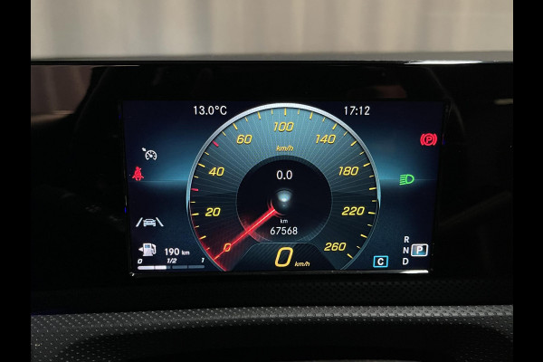 Mercedes-Benz A-Klasse 180 Advantage 17"/Sfeerverlichting/LED/Climate/Stoelverwarming/Apple Carplay & Android Auto