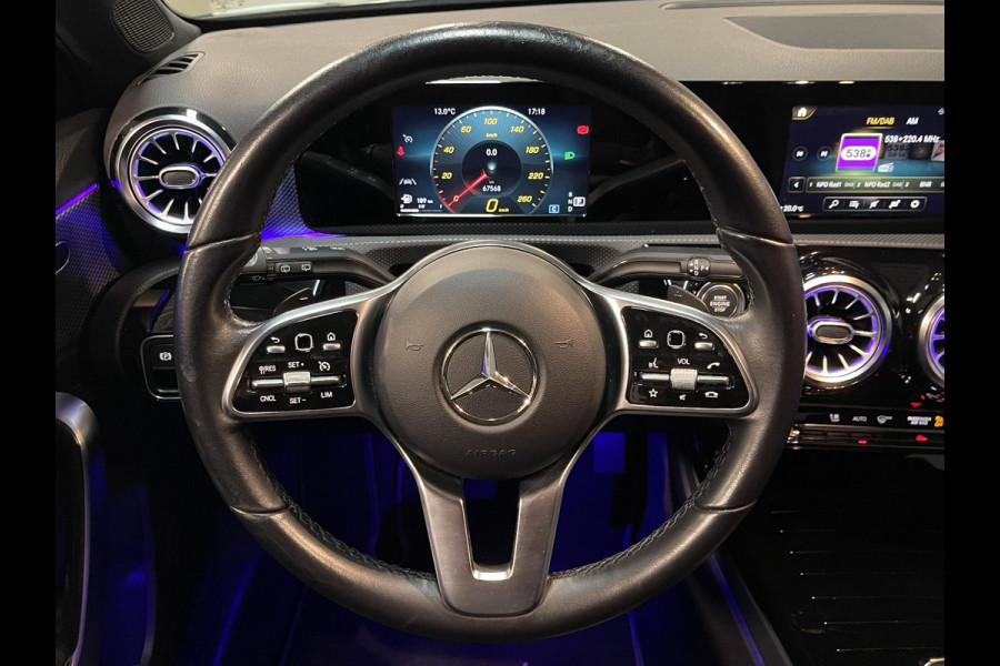 Mercedes-Benz A-Klasse 180 Advantage 17"/Sfeerverlichting/LED/Climate/Stoelverwarming/Apple Carplay & Android Auto