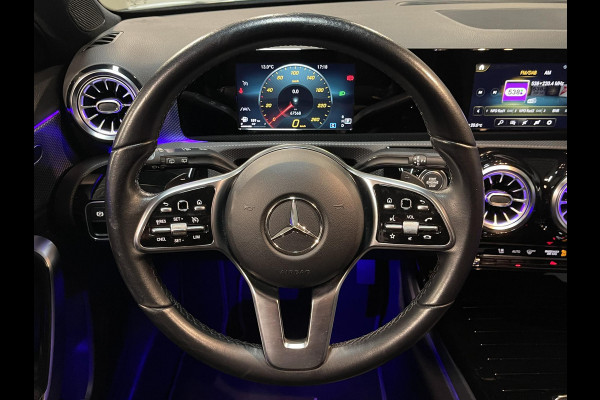 Mercedes-Benz A-Klasse 180 Advantage 17"/Sfeerverlichting/LED/Climate/Stoelverwarming/Apple Carplay & Android Auto