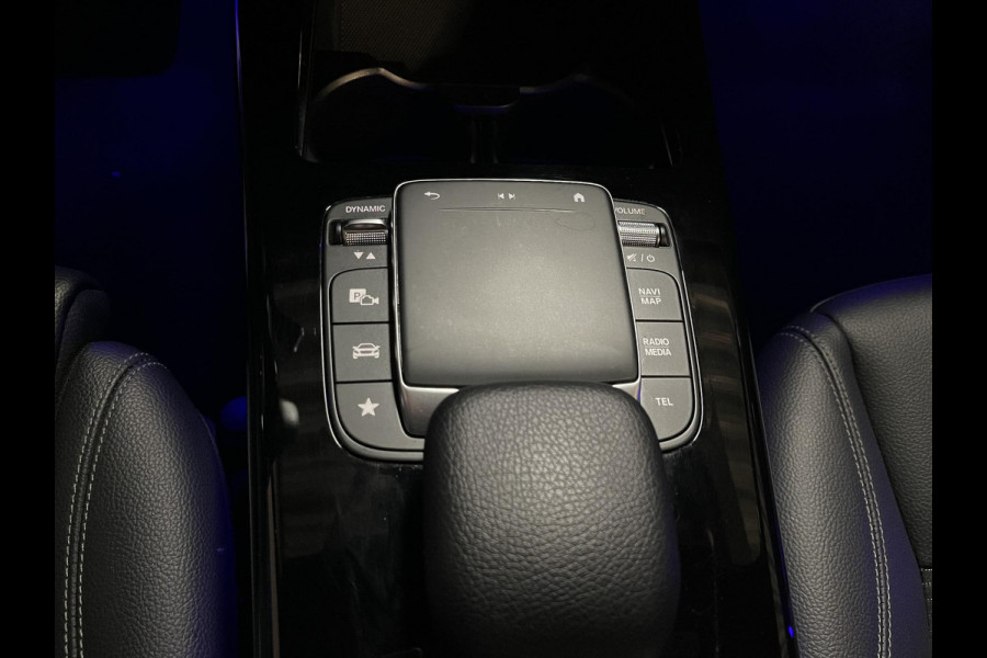 Mercedes-Benz A-Klasse 180 Advantage 17"/Sfeerverlichting/LED/Climate/Stoelverwarming/Apple Carplay & Android Auto