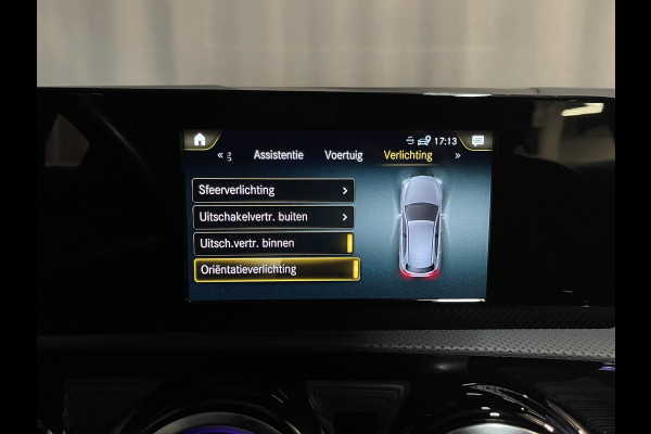 Mercedes-Benz A-Klasse 180 Advantage 17"/Sfeerverlichting/LED/Climate/Stoelverwarming/Apple Carplay & Android Auto