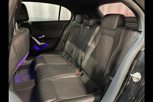 Mercedes-Benz A-Klasse 180 Advantage 17"/Sfeerverlichting/LED/Climate/Stoelverwarming/Apple Carplay & Android Auto