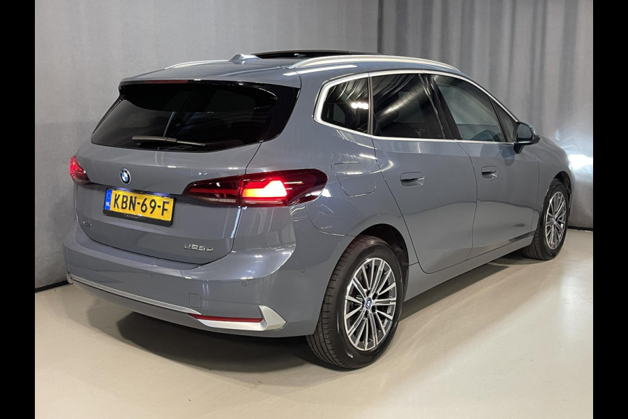 BMW 2 Serie Active Tourer 225e xDrive Luxury Line 17"/Leder + memory/Panoramadak/Stoelmassage/Harman Kardon/Camera/Head-up/Dodehoek/Apple Carplay & Android Auto