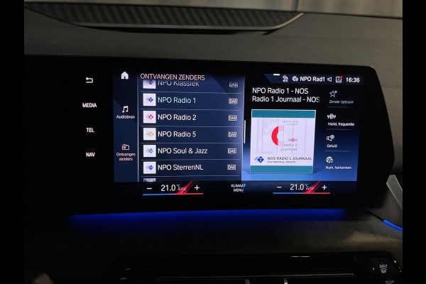 BMW 2 Serie Active Tourer 225e xDrive Luxury Line 17"/Leder + memory/Panoramadak/Stoelmassage/Harman Kardon/Camera/Head-up/Dodehoek/Apple Carplay & Android Auto