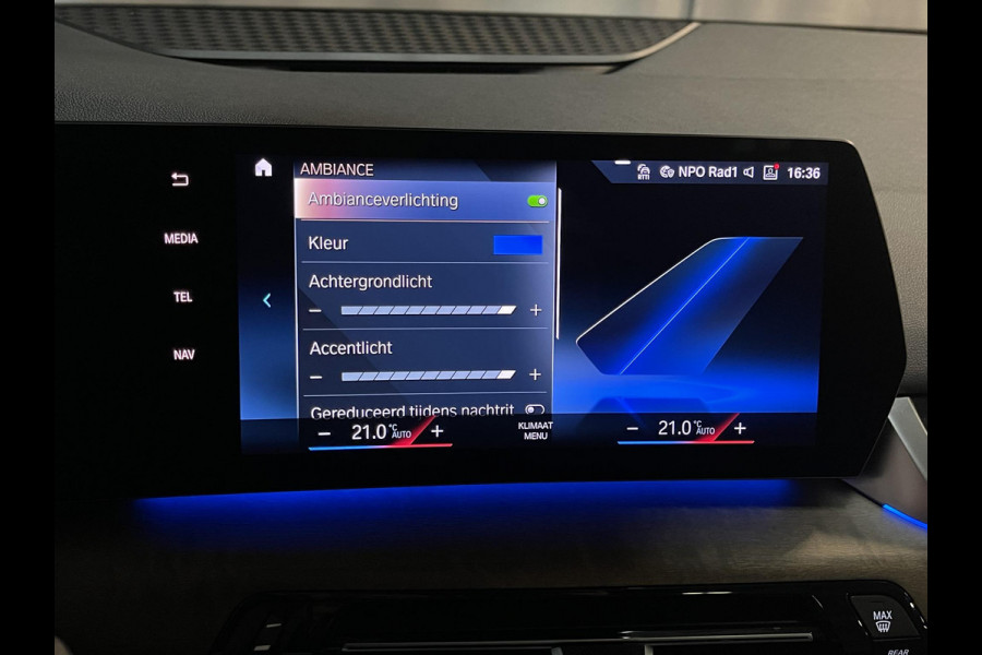 BMW 2 Serie Active Tourer 225e xDrive Luxury Line 17"/Leder + memory/Panoramadak/Stoelmassage/Harman Kardon/Camera/Head-up/Dodehoek/Apple Carplay & Android Auto