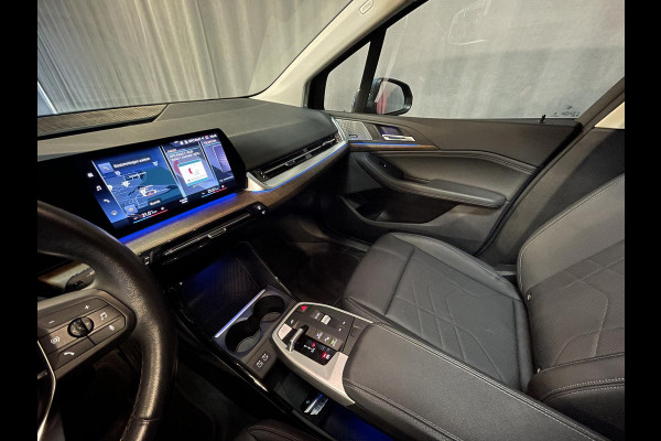 BMW 2 Serie Active Tourer 225e xDrive Luxury Line 17"/Leder + memory/Panoramadak/Stoelmassage/Harman Kardon/Camera/Head-up/Dodehoek/Apple Carplay & Android Auto