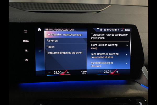 BMW 2 Serie Active Tourer 225e xDrive Luxury Line 17"/Leder + memory/Panoramadak/Stoelmassage/Harman Kardon/Camera/Head-up/Dodehoek/Apple Carplay & Android Auto